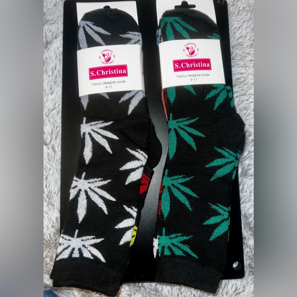 6 pairs Weed Men's Black Socks with Leaf Design